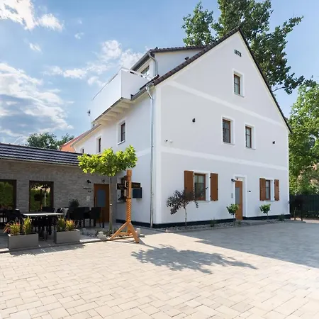 Burghof Apartment