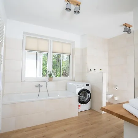 Burghof Apartman *