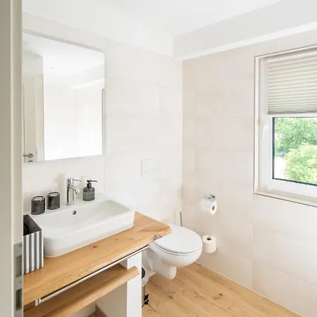 Burghof * הוירסוורדה