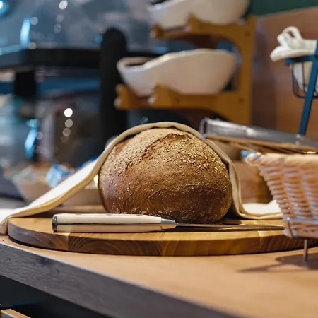 Burghof * הוירסוורדה